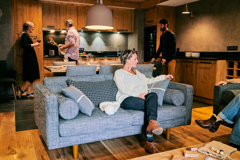 salon et cuisine (le confort d'un hotel)